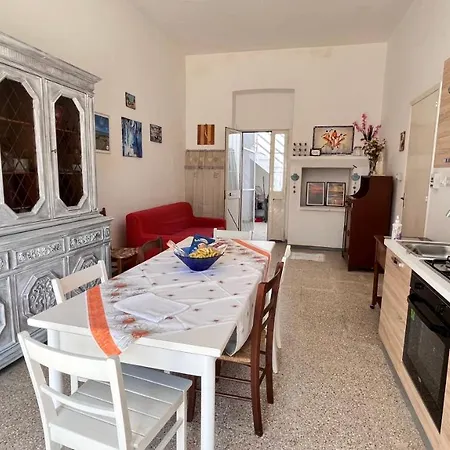 Elena House * Capilungo